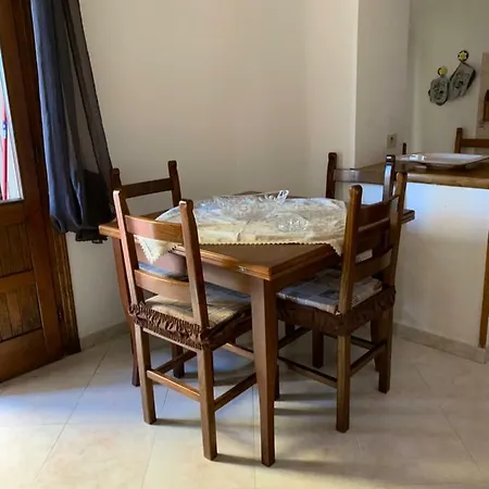 Santiniapartment Apartman *